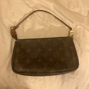 Louis Vuitton Pochette Accessoires